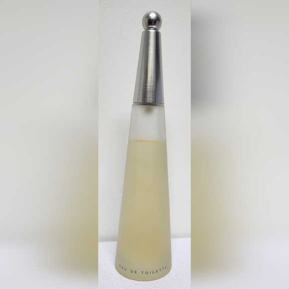 Issey Miyake L’Eau d’Issey Eau de Toilette - Picture 2 of 7